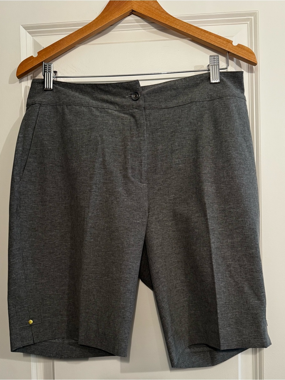 EP New York Tech Stretch Charcoal Gray Women's Stretch Golf Shorts. Sz 6.